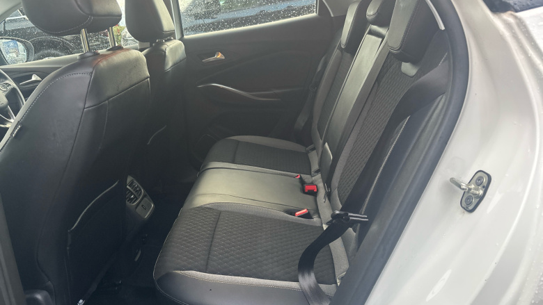 Vauxhall Grandland X 1.2 Turbo Sport Nav 5dr Petrol Hatchback